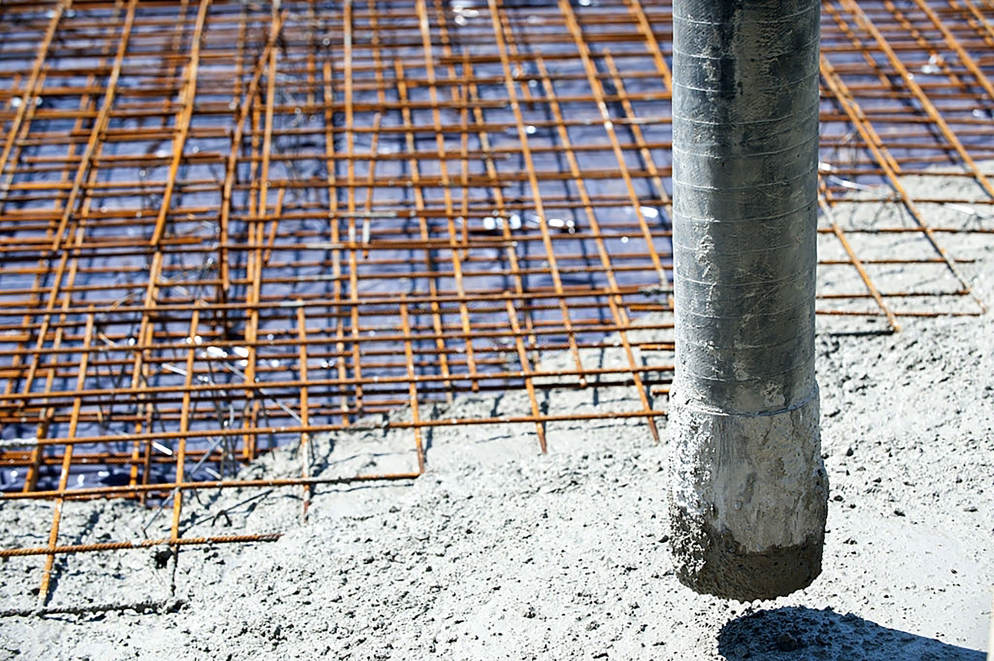 Заливка товарного бетона бетононасосом