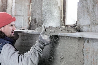 Цементно-песчаный раствор М250 для штукатурки стен фасада