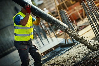 подача жидкого бетона бетононасосом