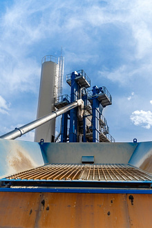 Бункер для загрузки сырья