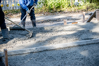 Заливка бетонной площадки